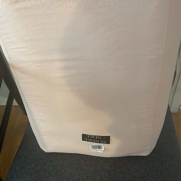 Ugg light pink twin/ twin xl comforter and sham - Picture 3 of 4